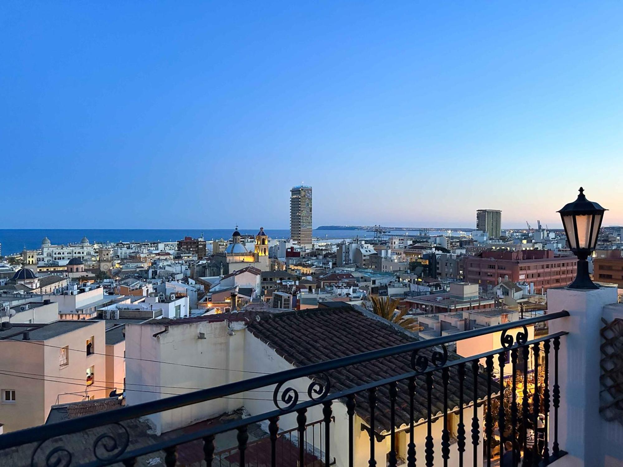 Casa Moll. Tradicion Y Bonitas Vistas De Alicante Luaran gambar